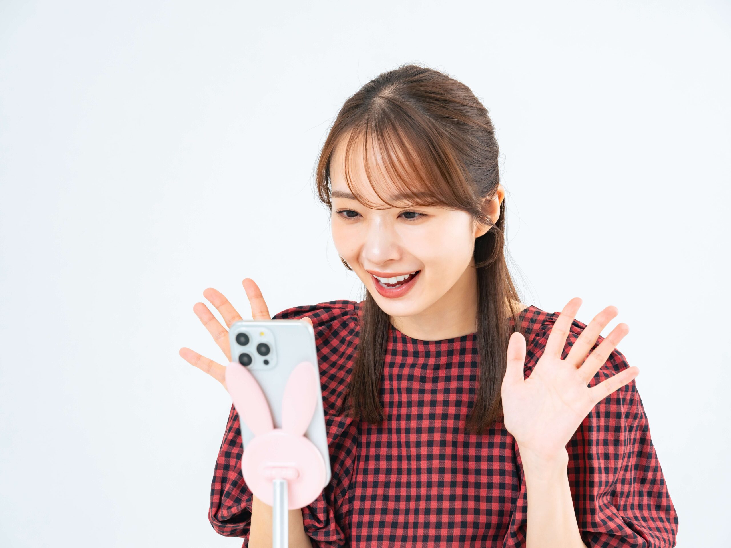 副業としてライブ配信を行うライバーの女性